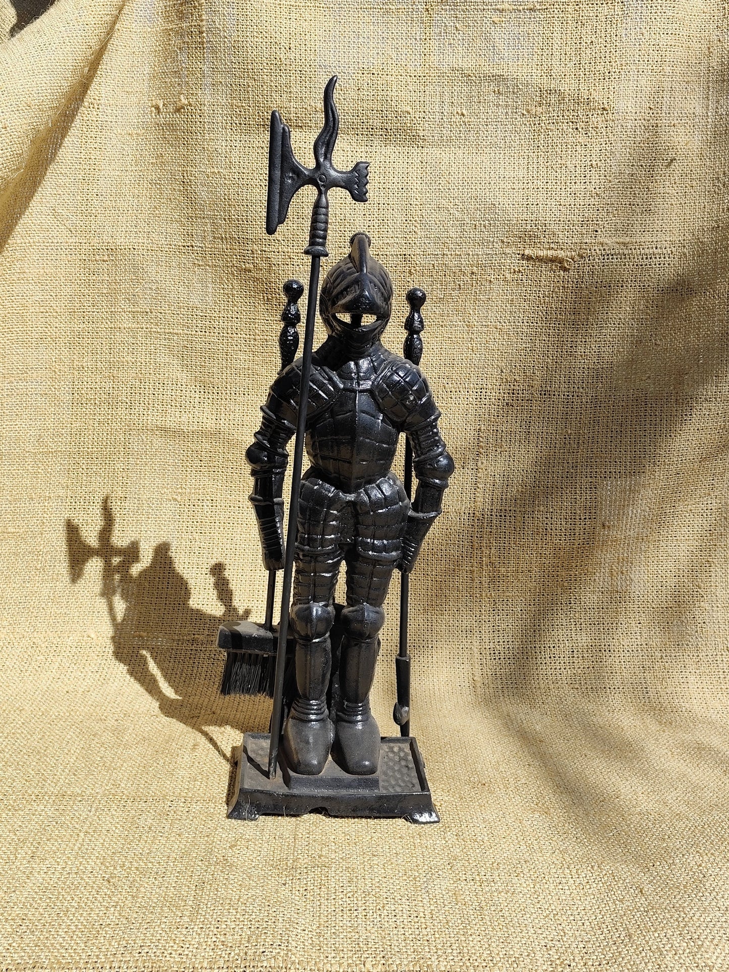 Set/5 Knight Fire Place