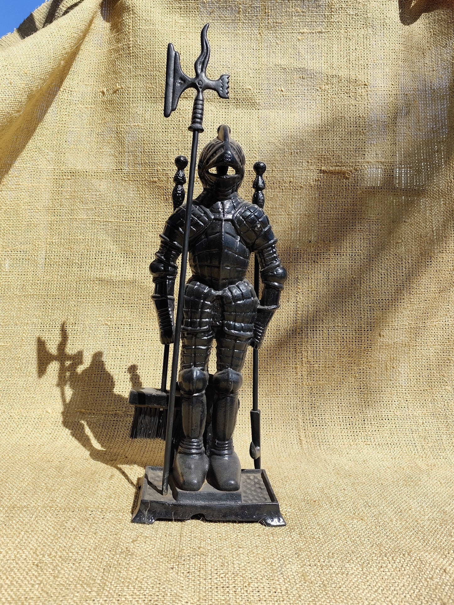 Set/5 Knight Fire Place