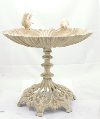 Bird fountain Med