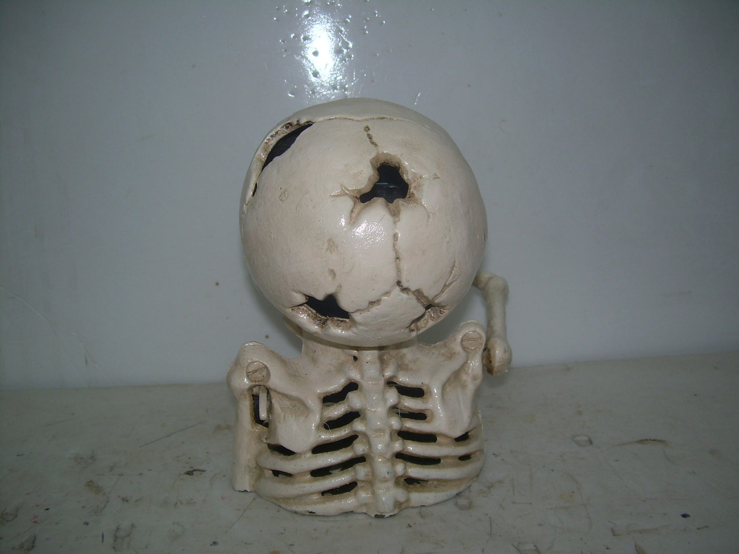 One Eye Skull Bank