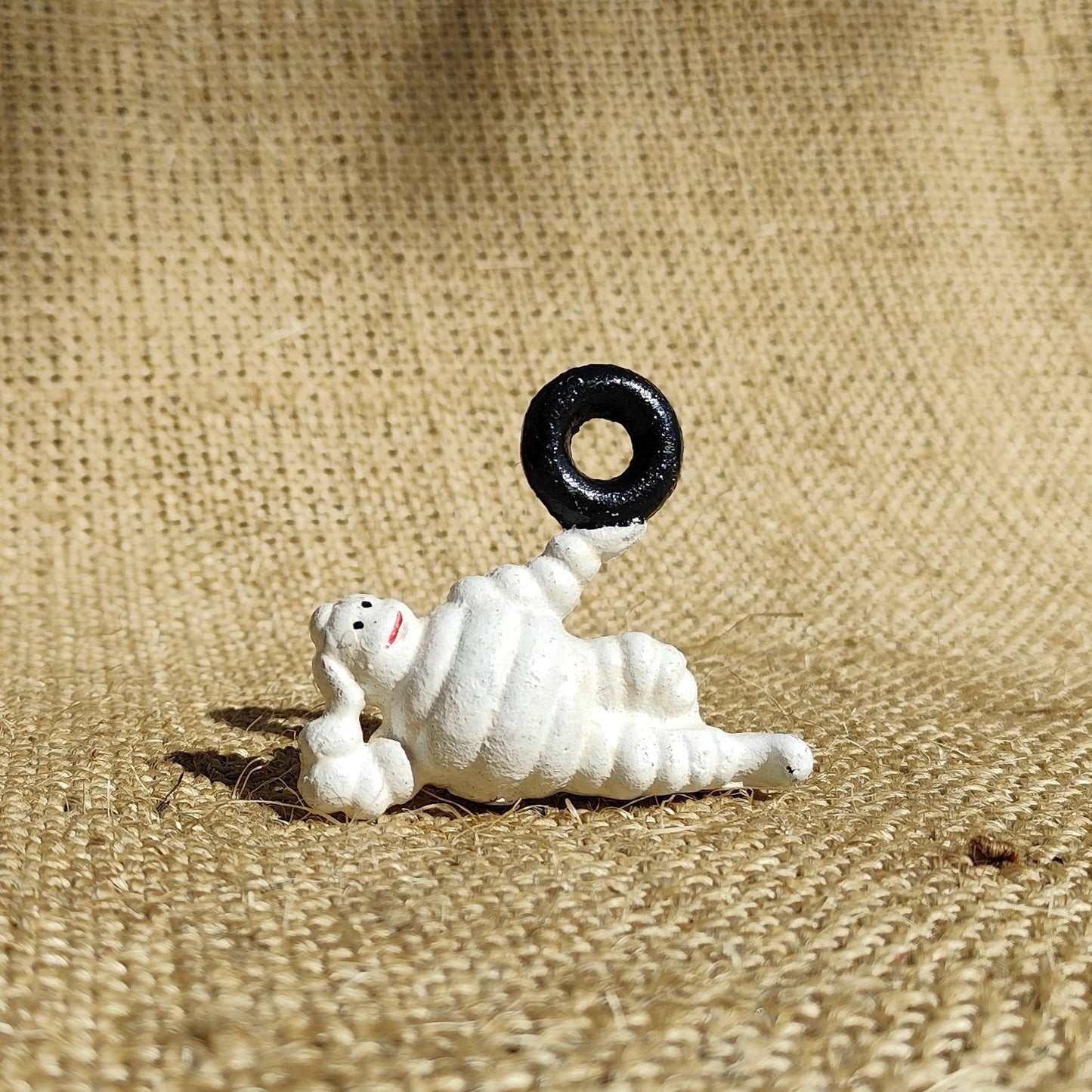 Raised Tire Lying Down Mini Tireman