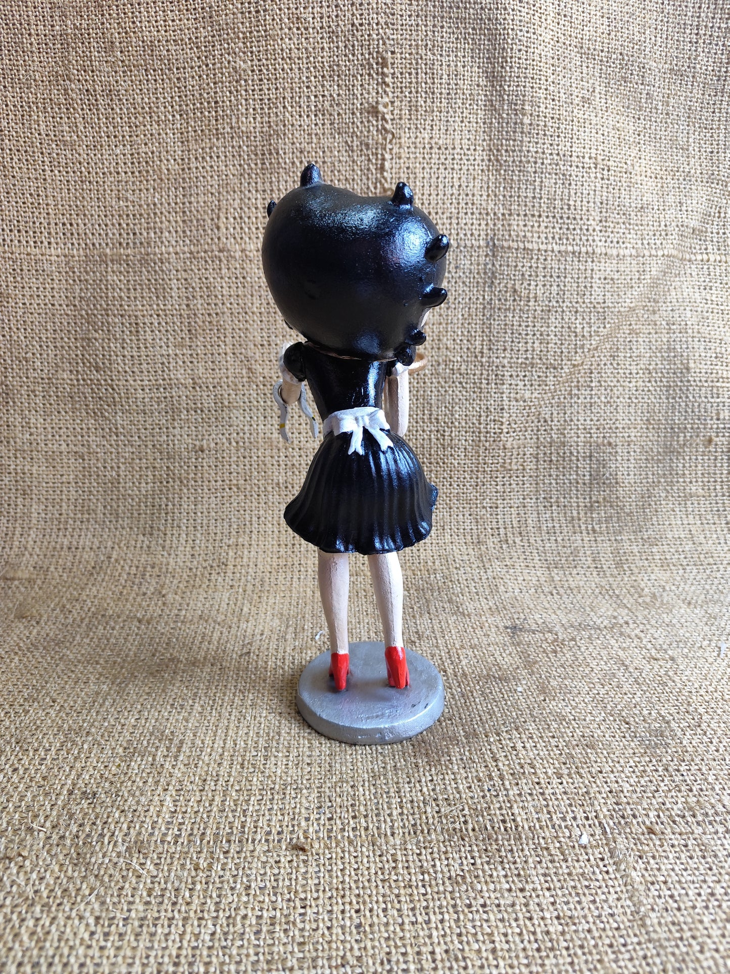 Betty Waitress 33CM