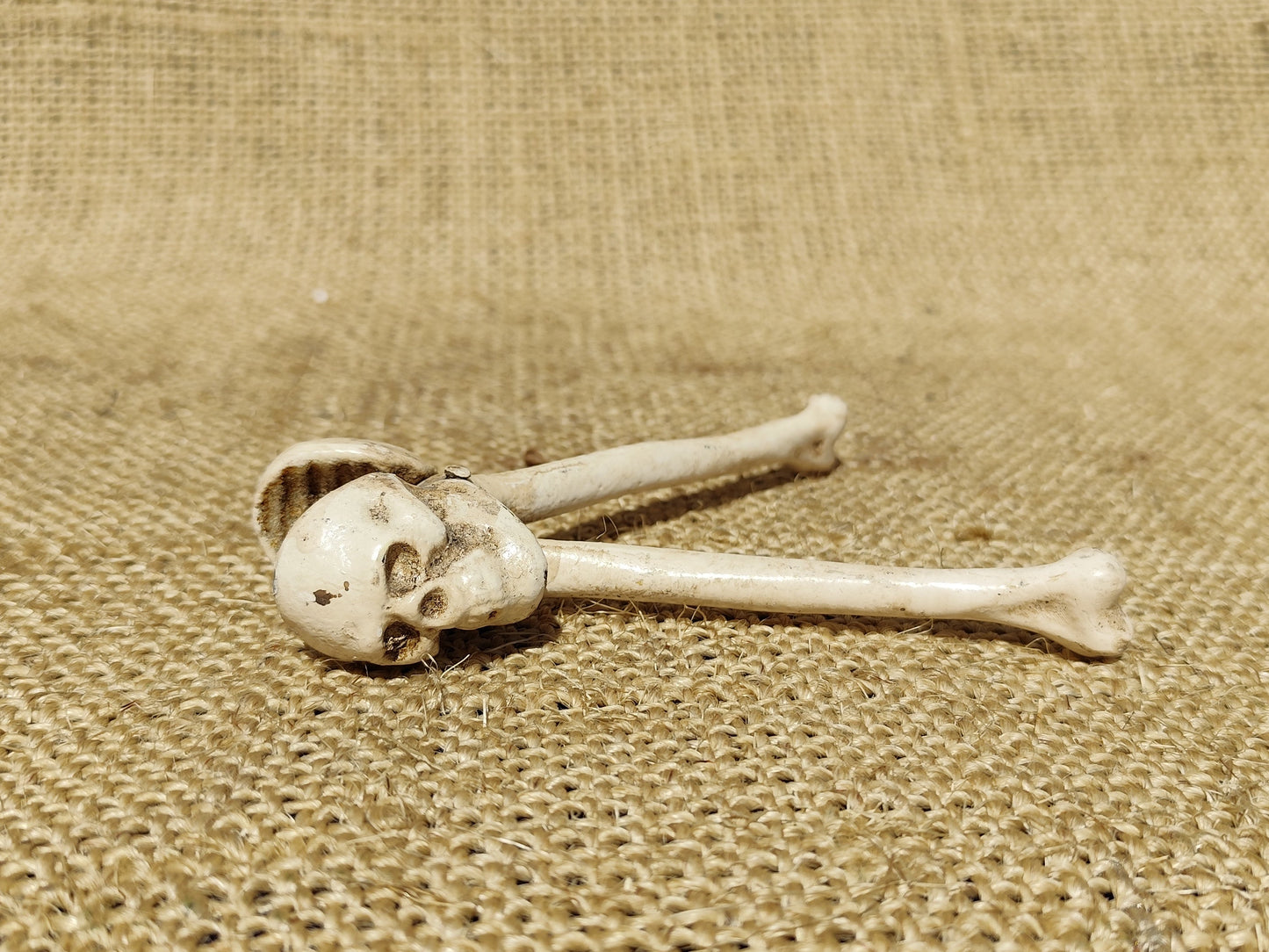 Skull Nut Cracker