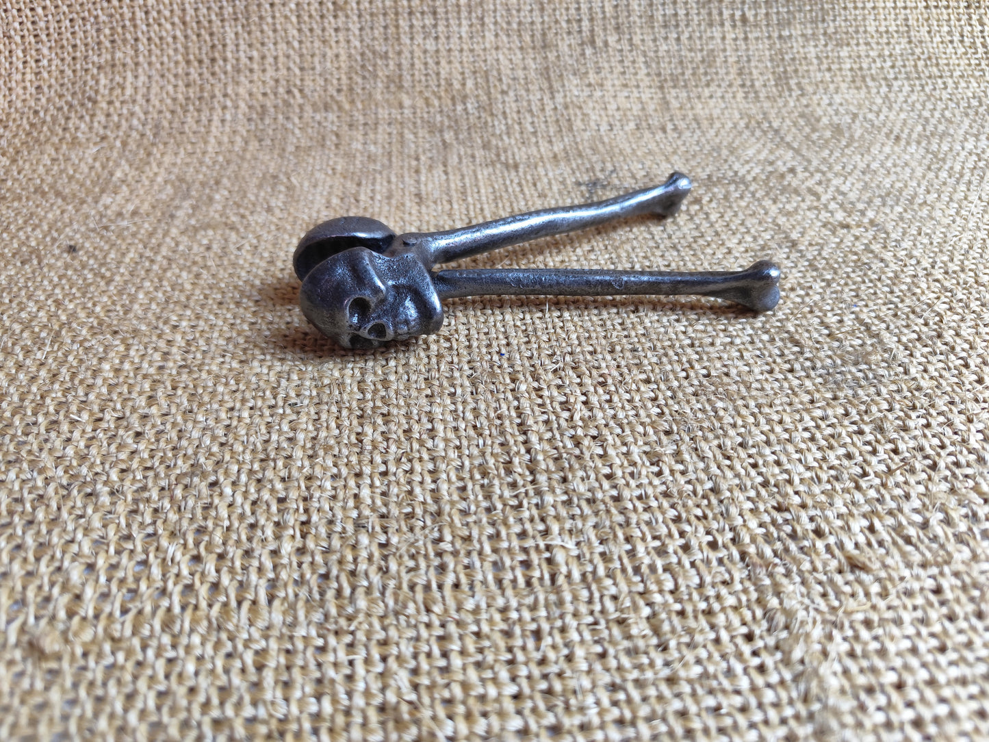 Skull Nut Cracker
