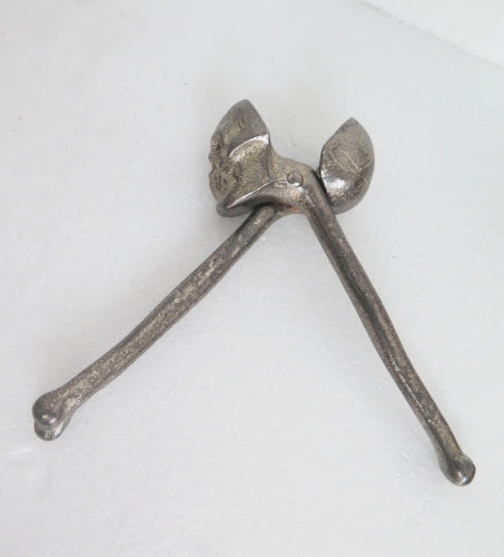 Skull Nut Cracker