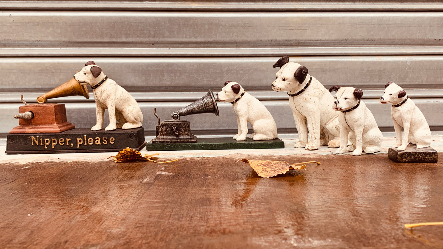 Nipper Dog with Gramophone 1