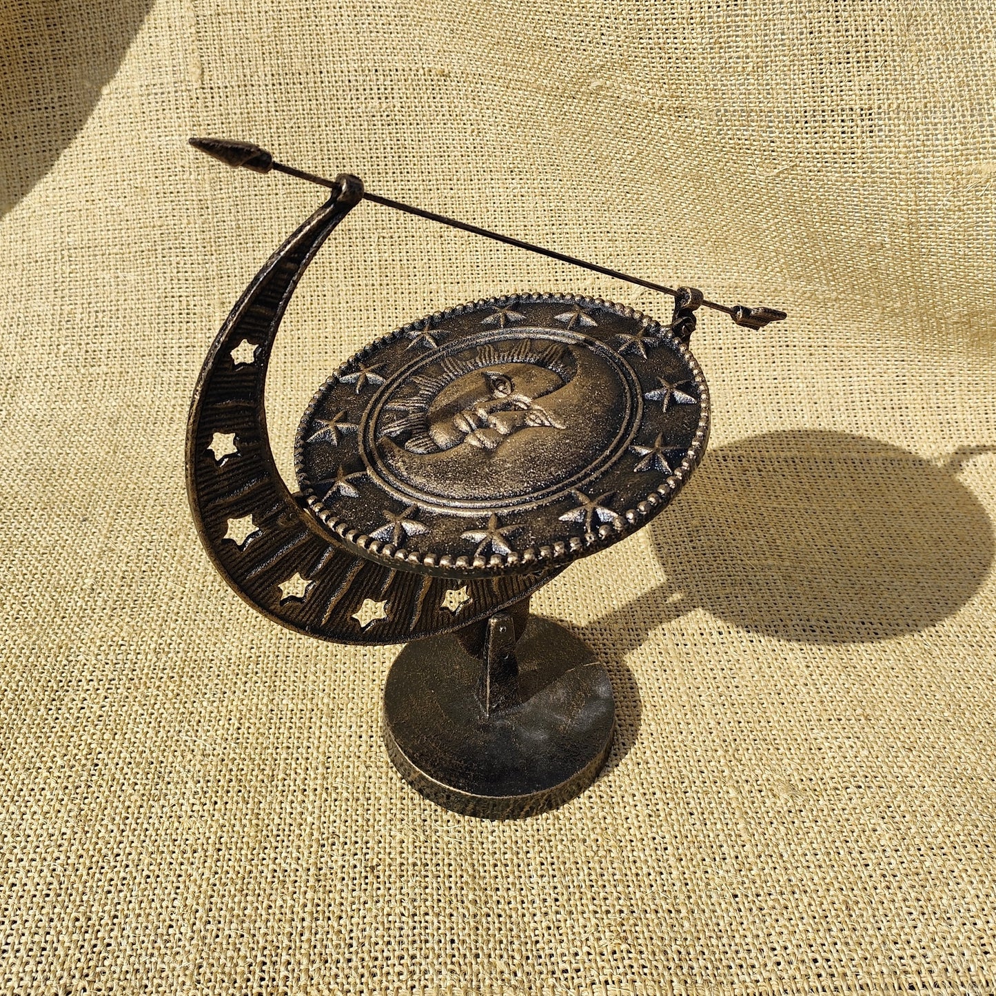 Star Sundial with wide base