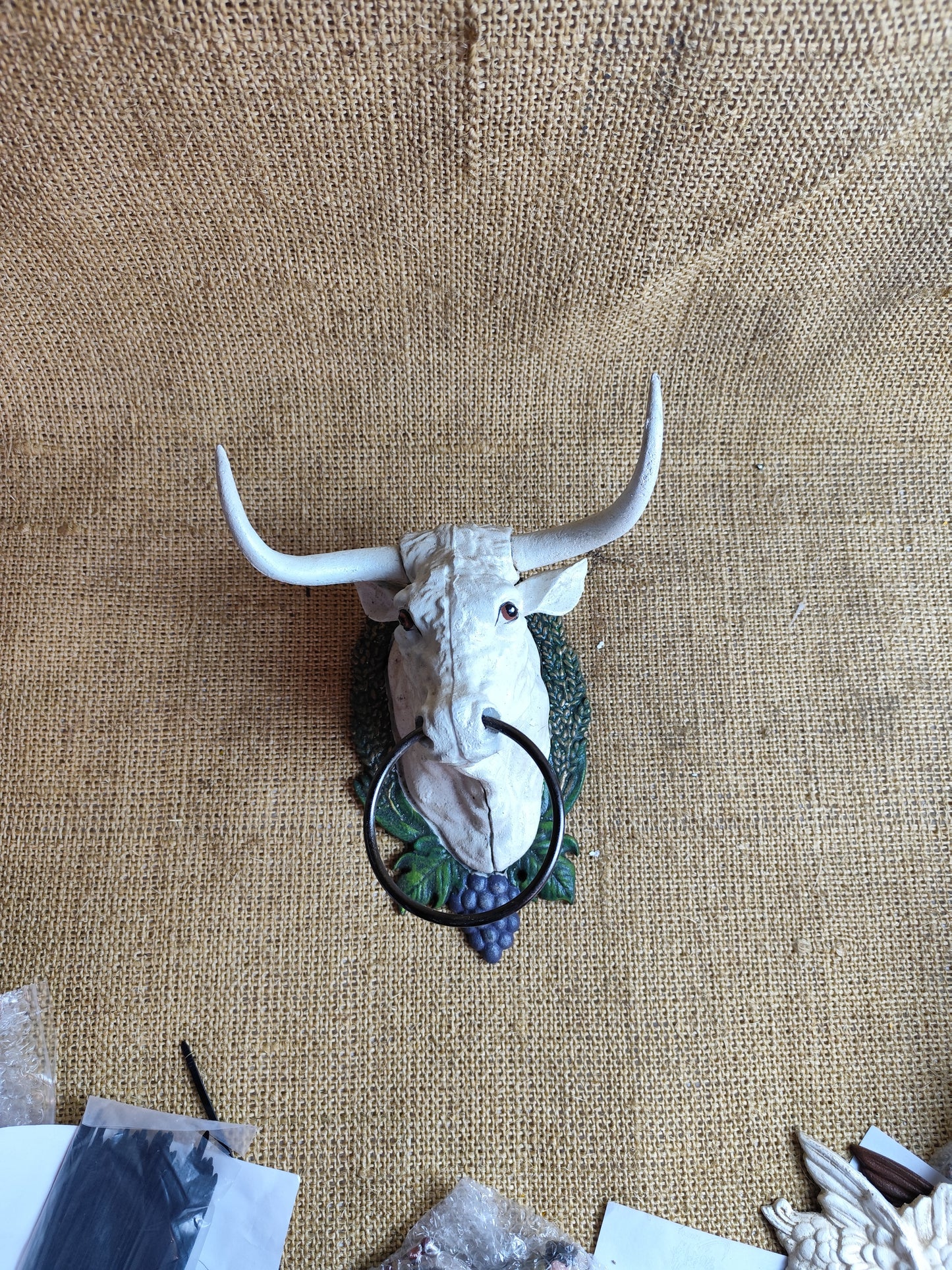 Cow  Head  W/Ring