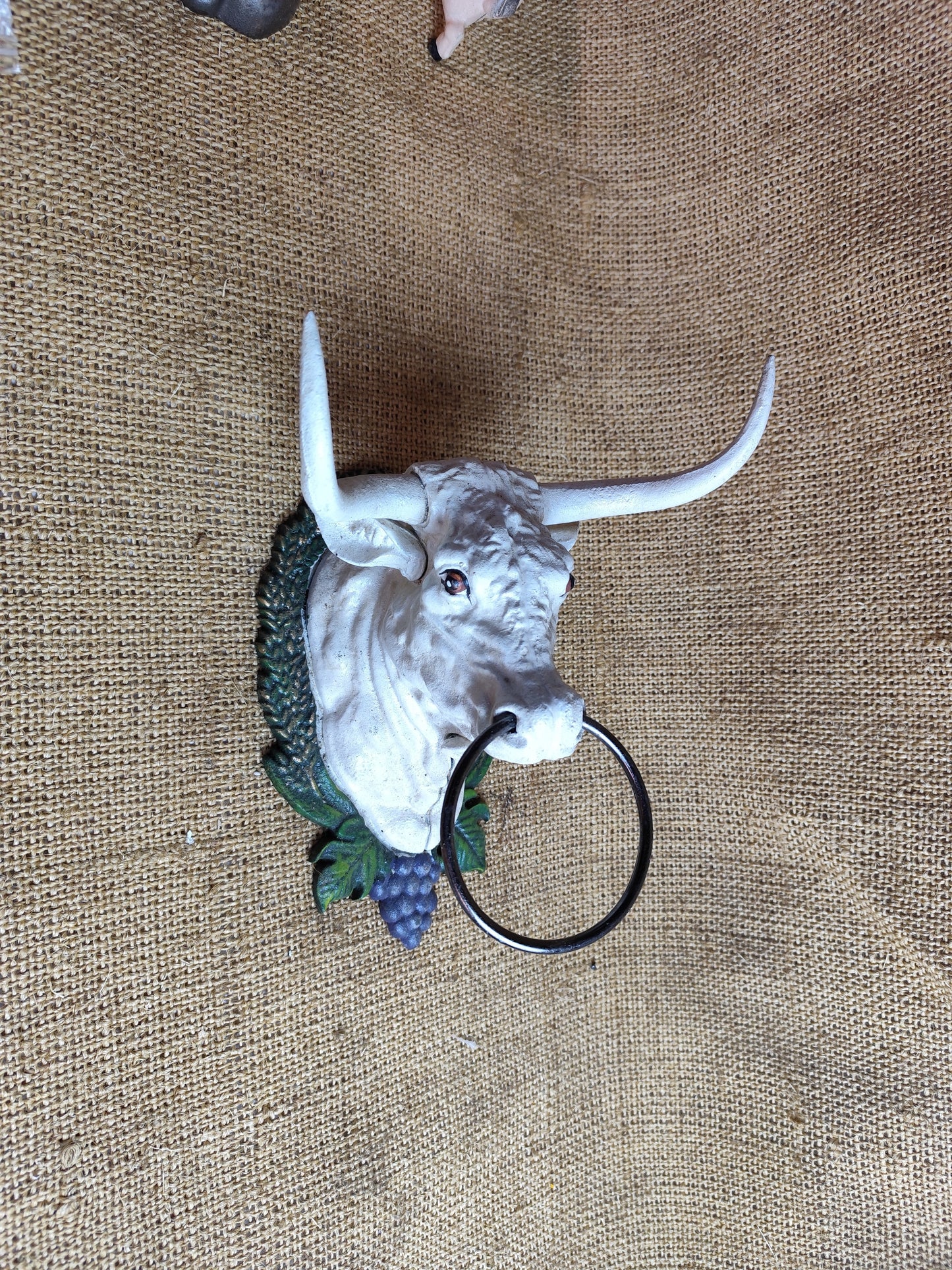 Cow  Head  W/Ring