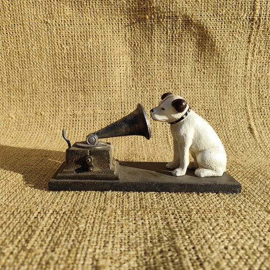 Nipper Dog with Gramophone 1