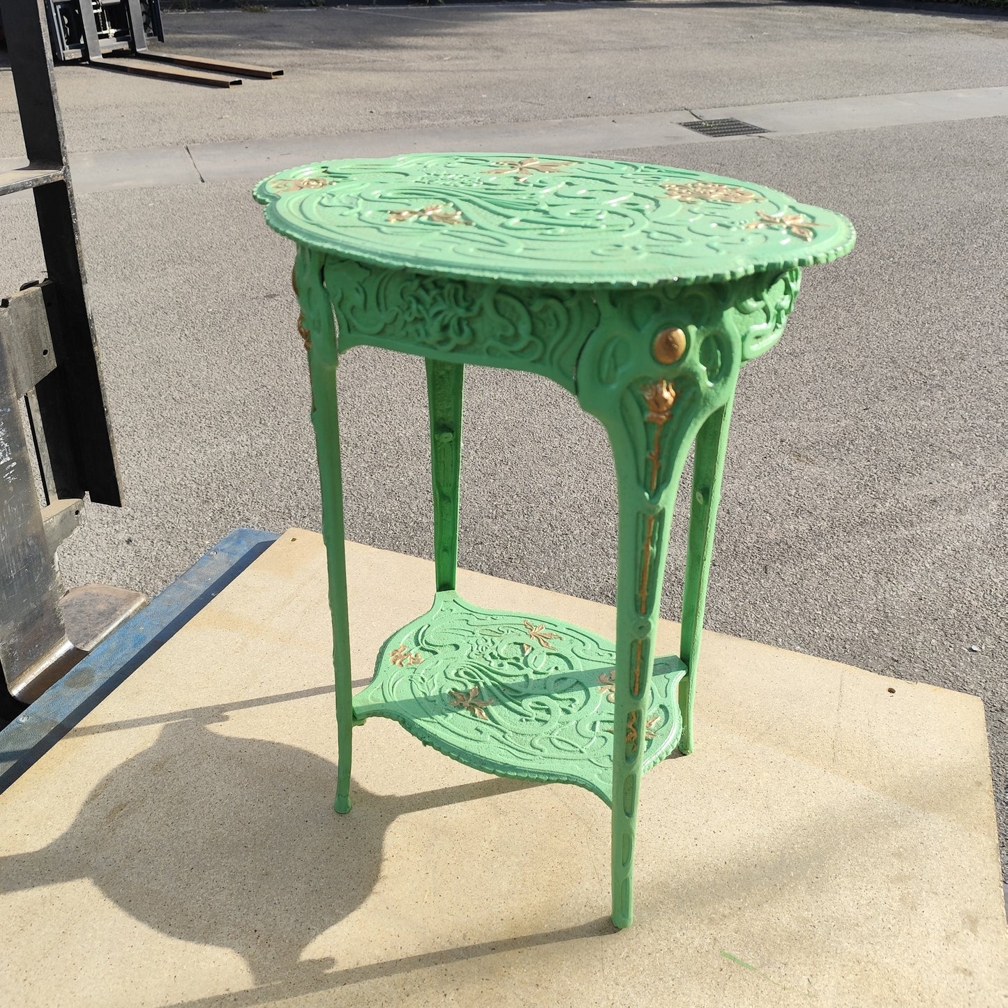 Double Sided Table