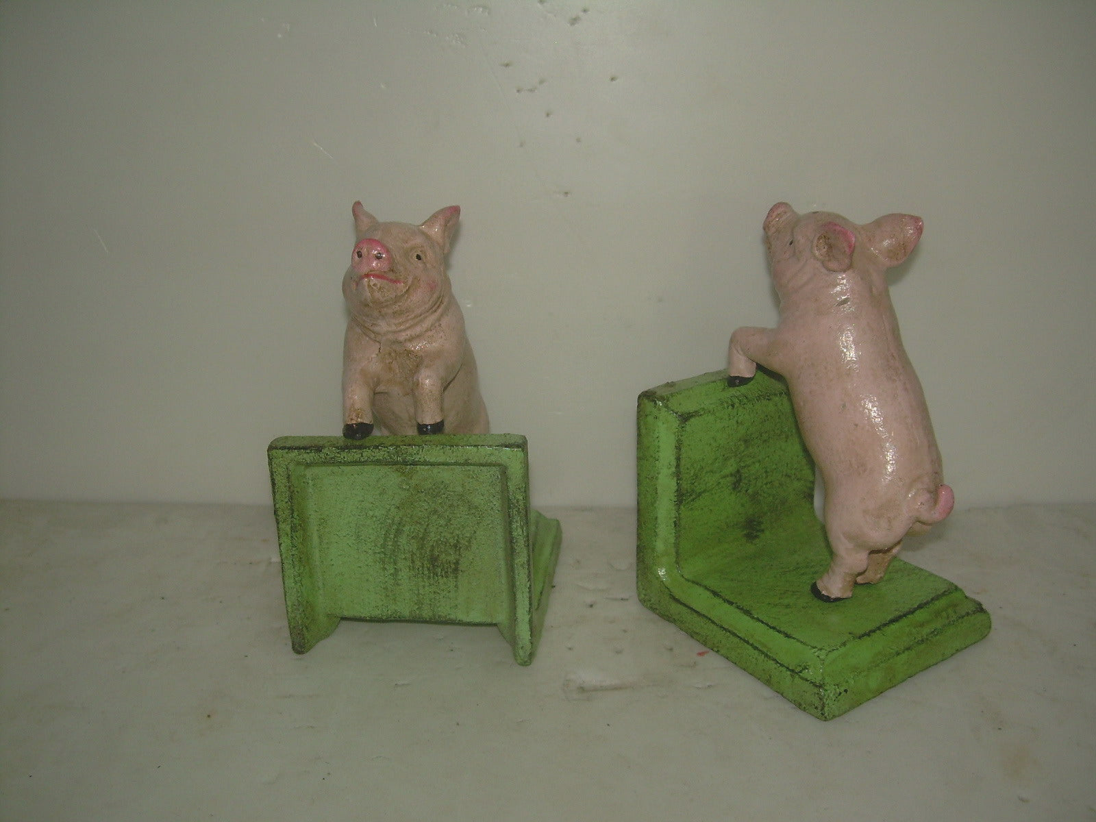 Pig Bookends Stanley Art Foundry