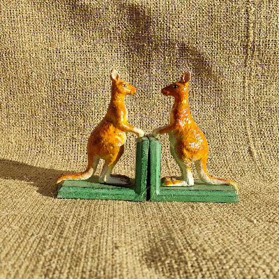 Kangaroo Bookends