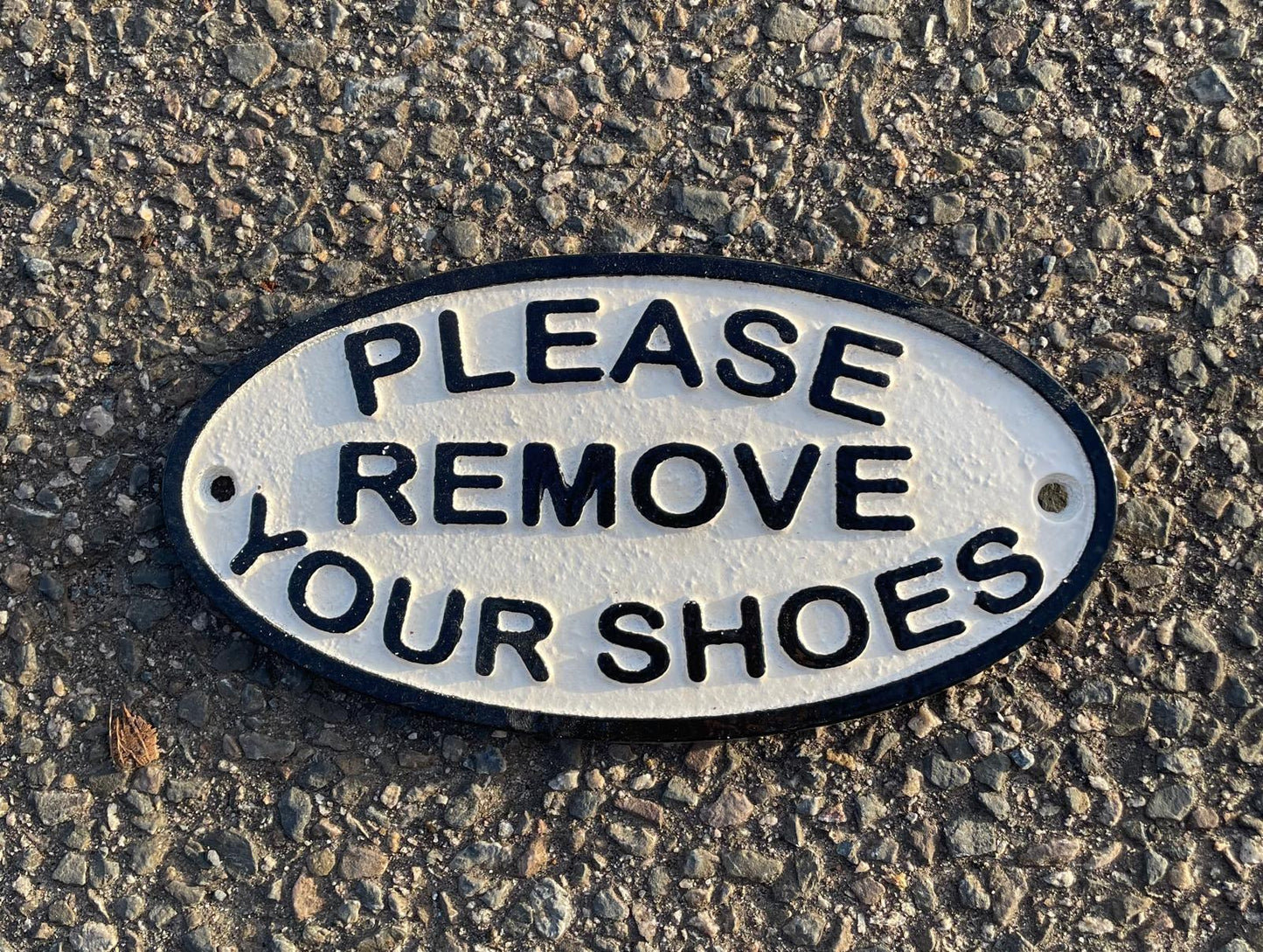 Please remove your shoes